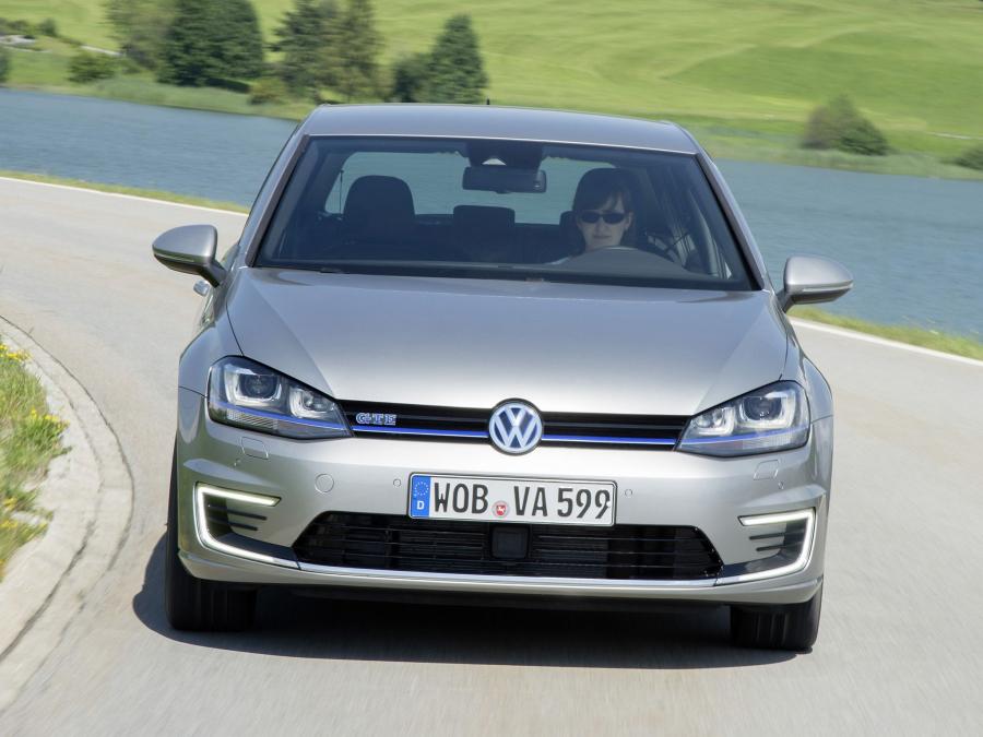  Volkswagen Golf GTE 5-Door 2014 года  (фото 25 из 45)